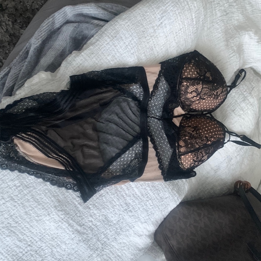 Lingerie size large, black, and tan